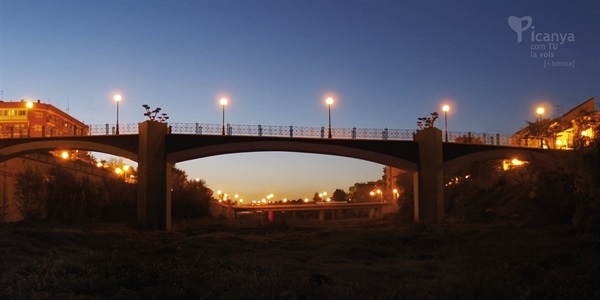 Pont per a vianants sobre el barranc