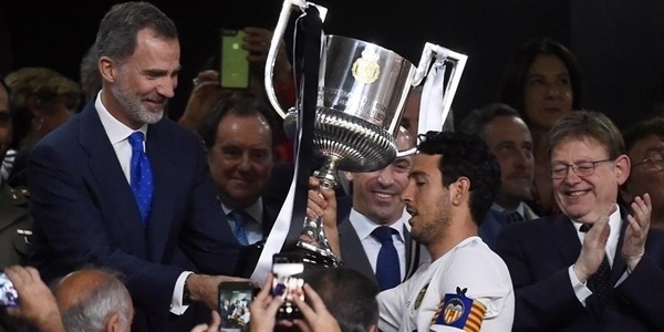 La Copa del Rei, guanyada pel València CF l'any passat, visita Picanya