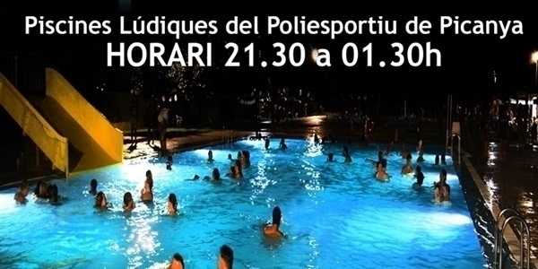 Tres nits més d'obertura de les piscines lúdiques del Poliesportiu